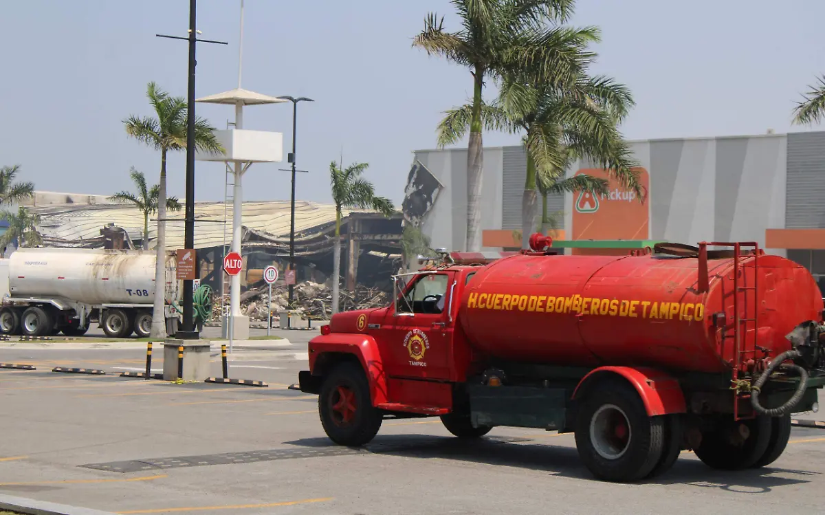 Fiscalía investiga como inició el incendio en Almacenes Ibarra y Arteli Miguel Díaz (1)